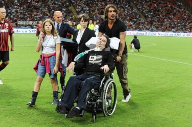 Fuori dal Coro, ospiti stasera: si indaga sugli ex calciatori malati e vaccini