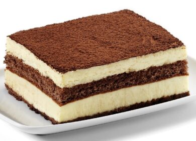 Muore dopo aver mangiato il tiramisù: quattro indagati