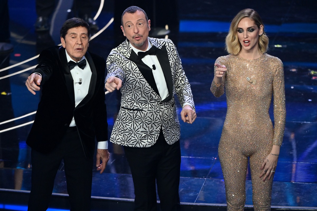 Sanremo, Benigni celebra la Costituzione: il dietrofront del guitto toscano