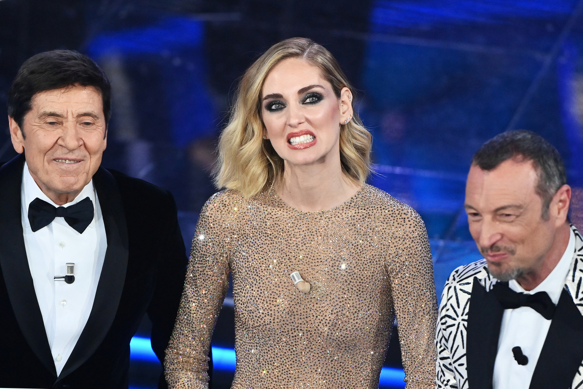 Sanremo, Benigni celebra la Costituzione: il dietrofront del guitto toscano