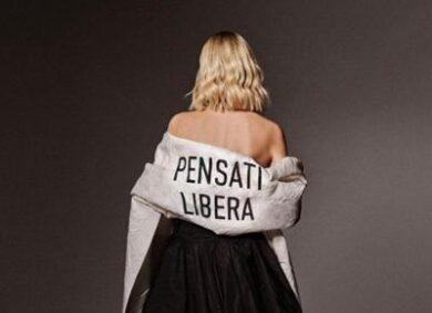 Chiara Ferragni-Elodie incantano Sanremo: sfida di look. Vota il tuo preferito