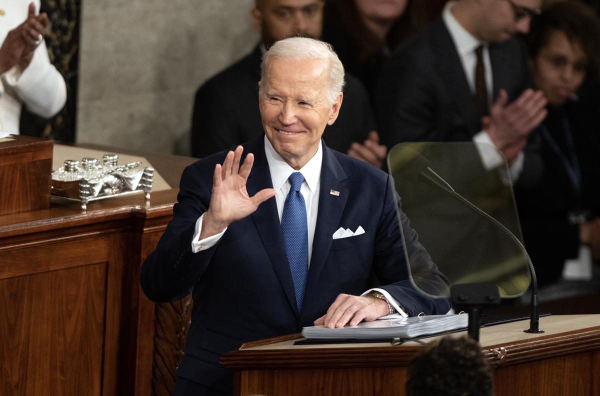 Biden sfida i repubblicani: “Voglio finire il lavoro”. E avverte la Cina Biden sfida i repubblicani: “Voglio finire il lavoro”. E avverte la Cina