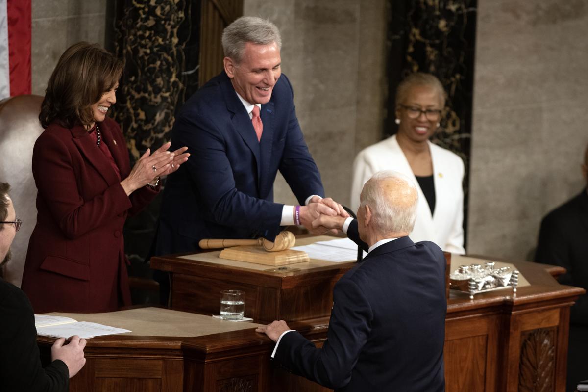 Biden sfida i repubblicani: “Voglio finire il lavoro”. E avverte la Cina Biden sfida i repubblicani: “Voglio finire il lavoro”. E avverte la Cina