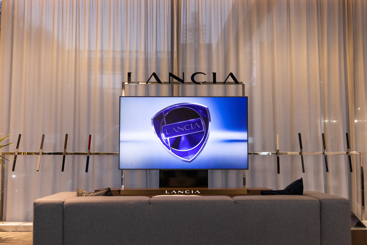 Inaugurata a Milano la nuova Corporate Identity Lancia Inaugurata a Milano la nuova Corporate Identity Lancia