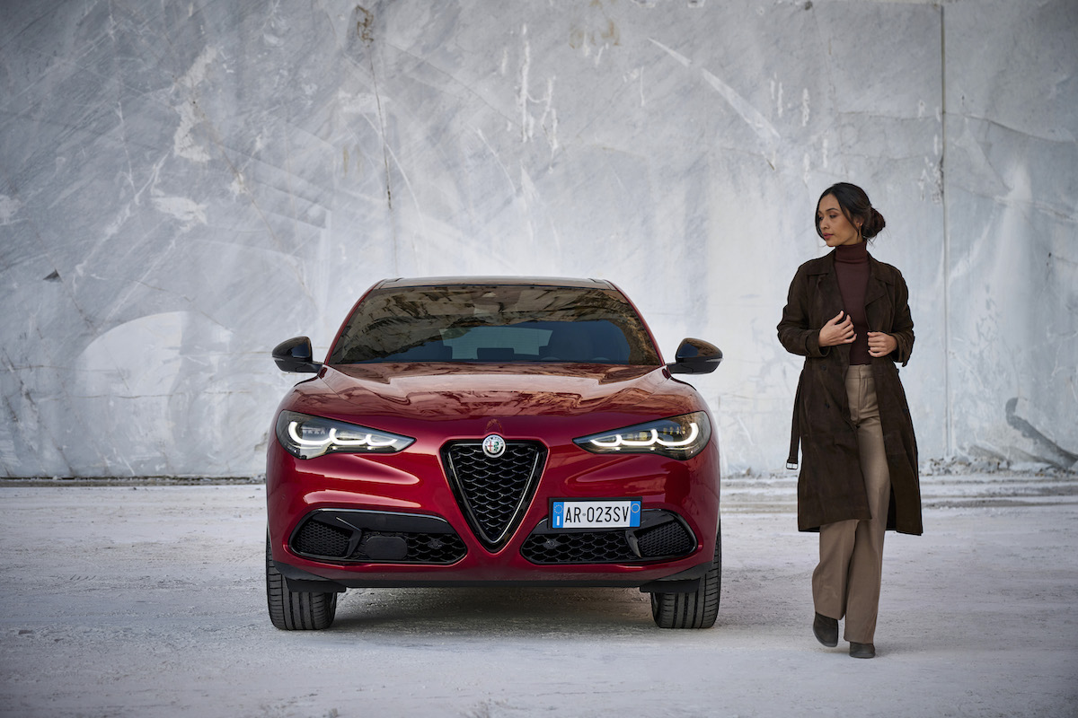 Alfa Romeo svela le nuove Giulia e Stelvio Alfa Romeo svela le nuove Giulia e Stelvio