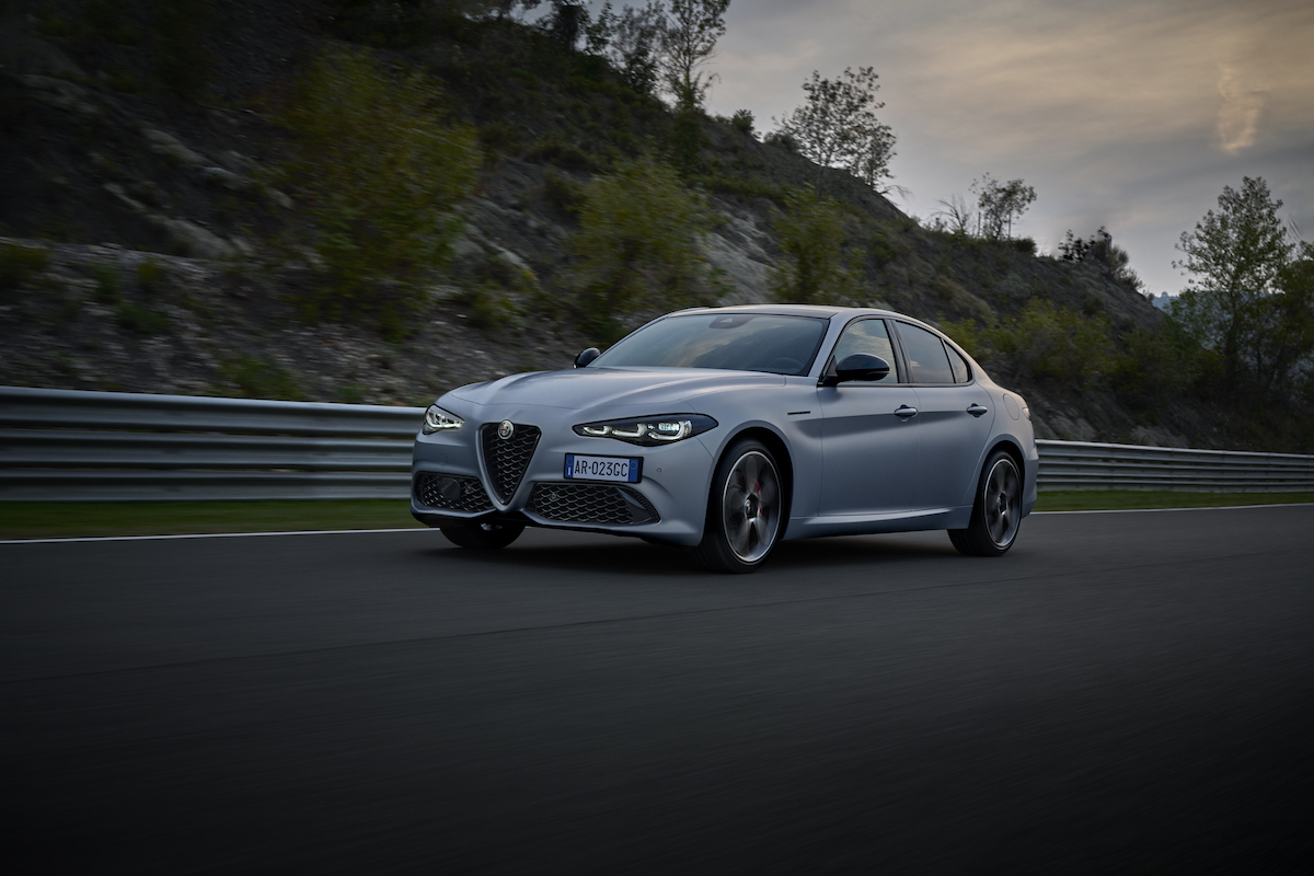 Alfa Romeo svela le nuove Giulia e Stelvio Alfa Romeo svela le nuove Giulia e Stelvio