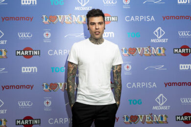 Fedez: “Messina Denaro si è fatto prendere”. A Sanremo la teoria del complotto