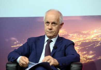 Il Corriere punta sul digital e frena sulla carta. Il nuovo piano di Fontana