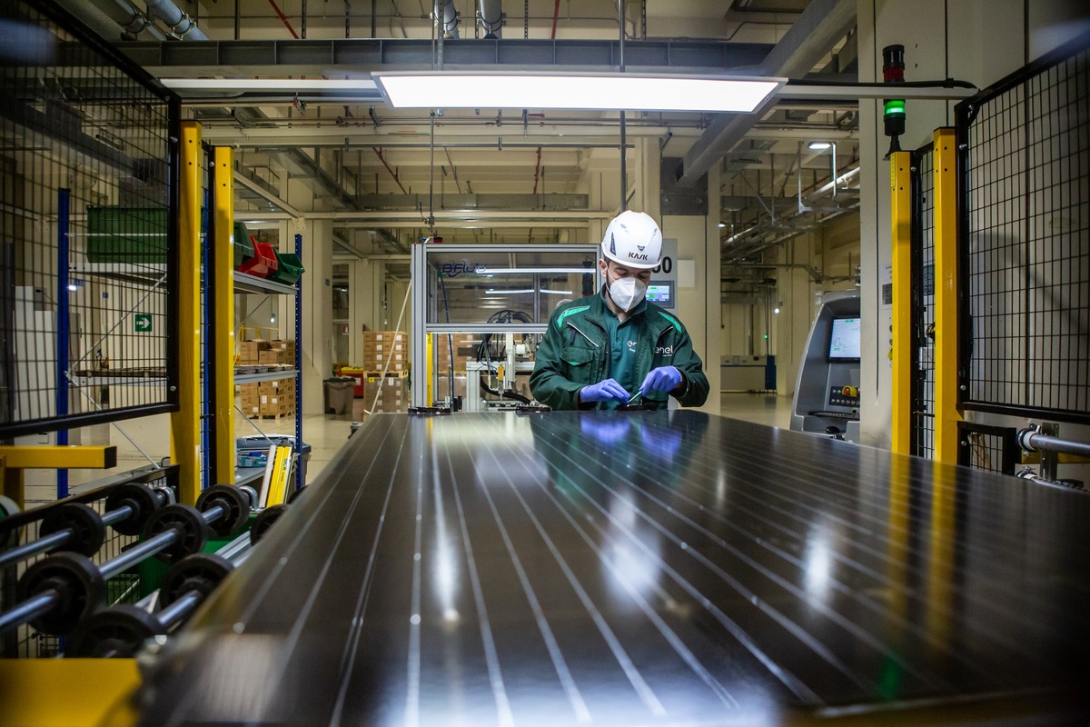 Enel, inaugurato a Catania 3Sun Gigafactory e nuovo polo energetico