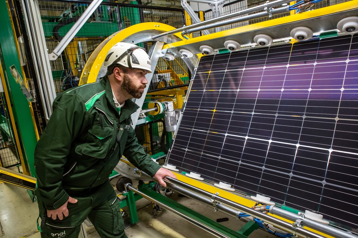 Enel, inaugurato a Catania 3Sun Gigafactory e nuovo polo energetico