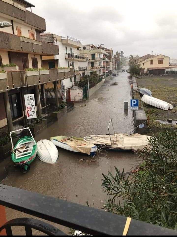 Maltempo in Sicilia, situazione drammatica: 70 sfollati nel siracusano Maltempo in Sicilia, situazione drammatica: 70 sfollati nel siracusano