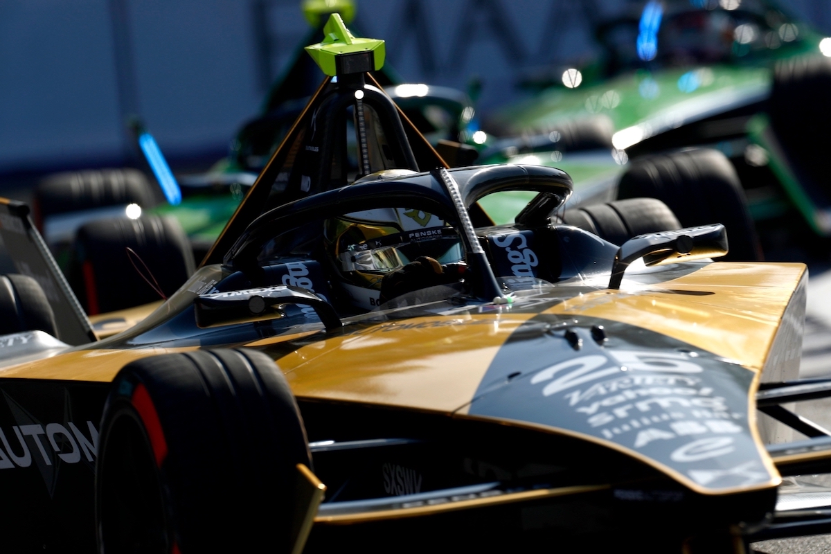 Vergne su (DS) vince la quarta gara del Campionato del Mondo ABB FIA Formula E Vergne su (DS) vince la quarta gara del Campionato del Mondo ABB FIA Formula E