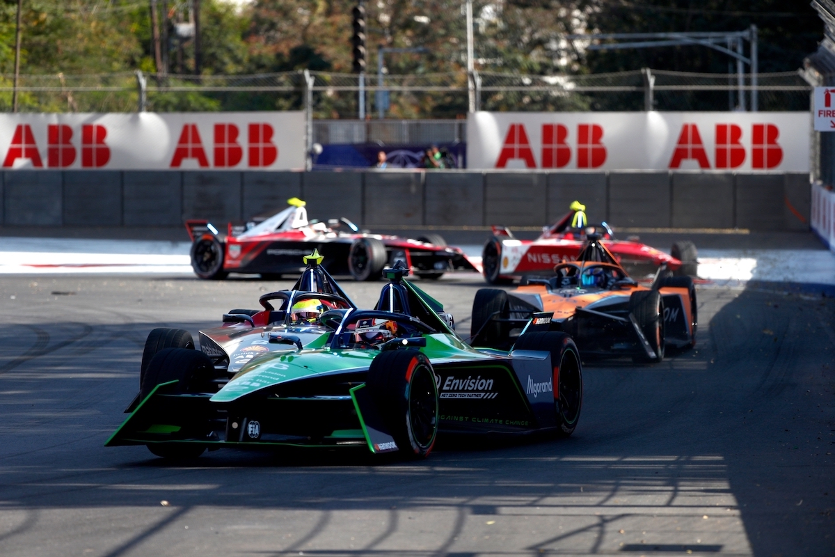 Vergne su (DS) vince la quarta gara del Campionato del Mondo ABB FIA Formula E Vergne su (DS) vince la quarta gara del Campionato del Mondo ABB FIA Formula E