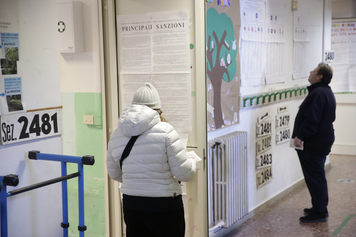 Elezioni Lazio, vince il non voto: non è andato alle urne il 62,8% Elezioni Lazio, vince il non voto: non è andato alle urne il 62,8%