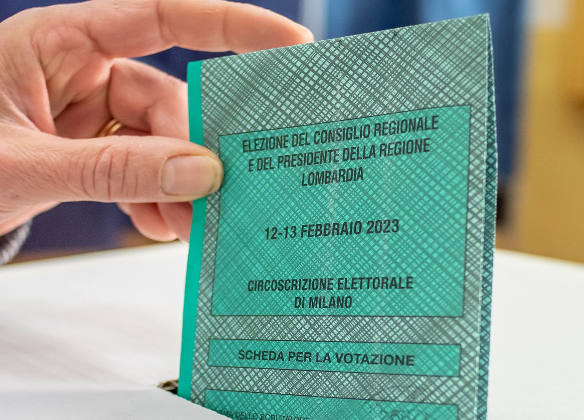 Elezioni regionali, exit poll alle 15. Secondo gli ultimi rumor a vincere è… Elezioni regionali, exit poll alle 15. Secondo gli ultimi rumor a vincere è…