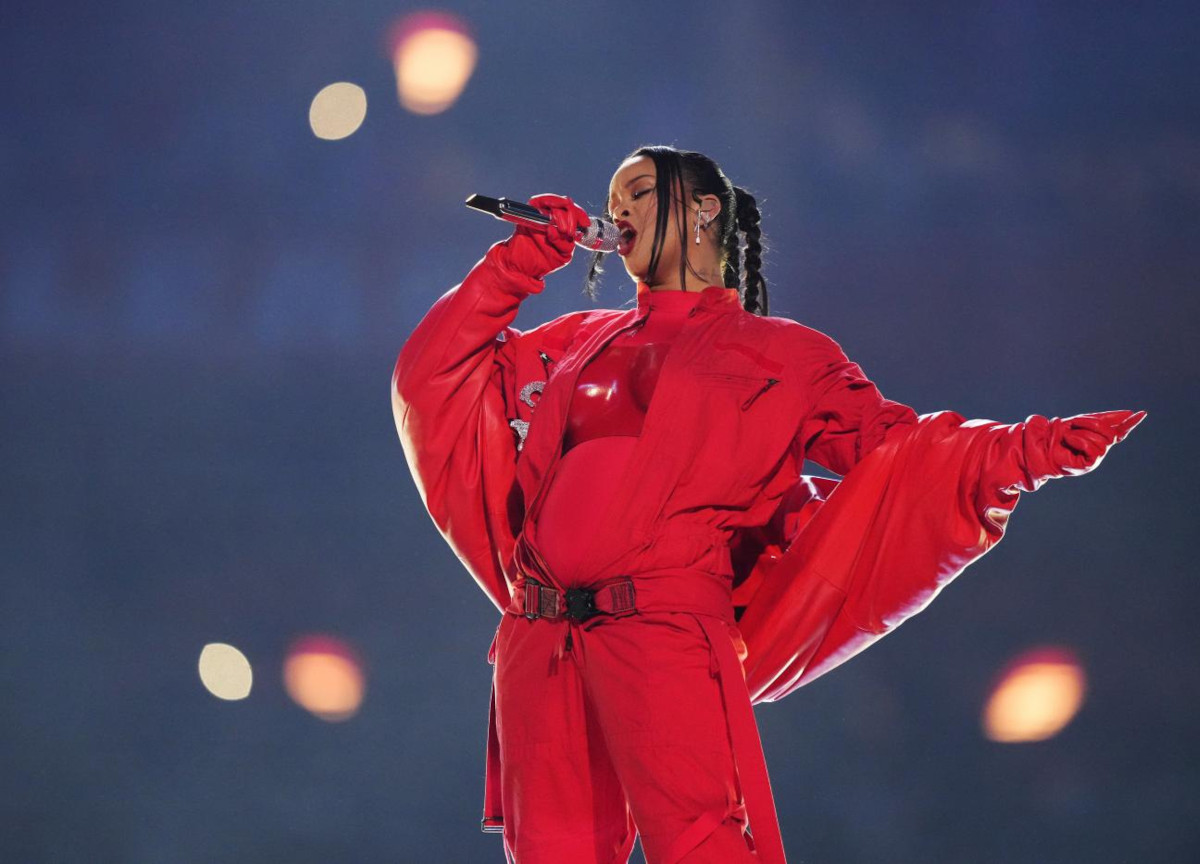 Super Bowl, dal trionfo di Kansas al pancione di Rihanna. E lo spot su Gesù Super Bowl, dal trionfo di Kansas al pancione di Rihanna. E lo spot su Gesù