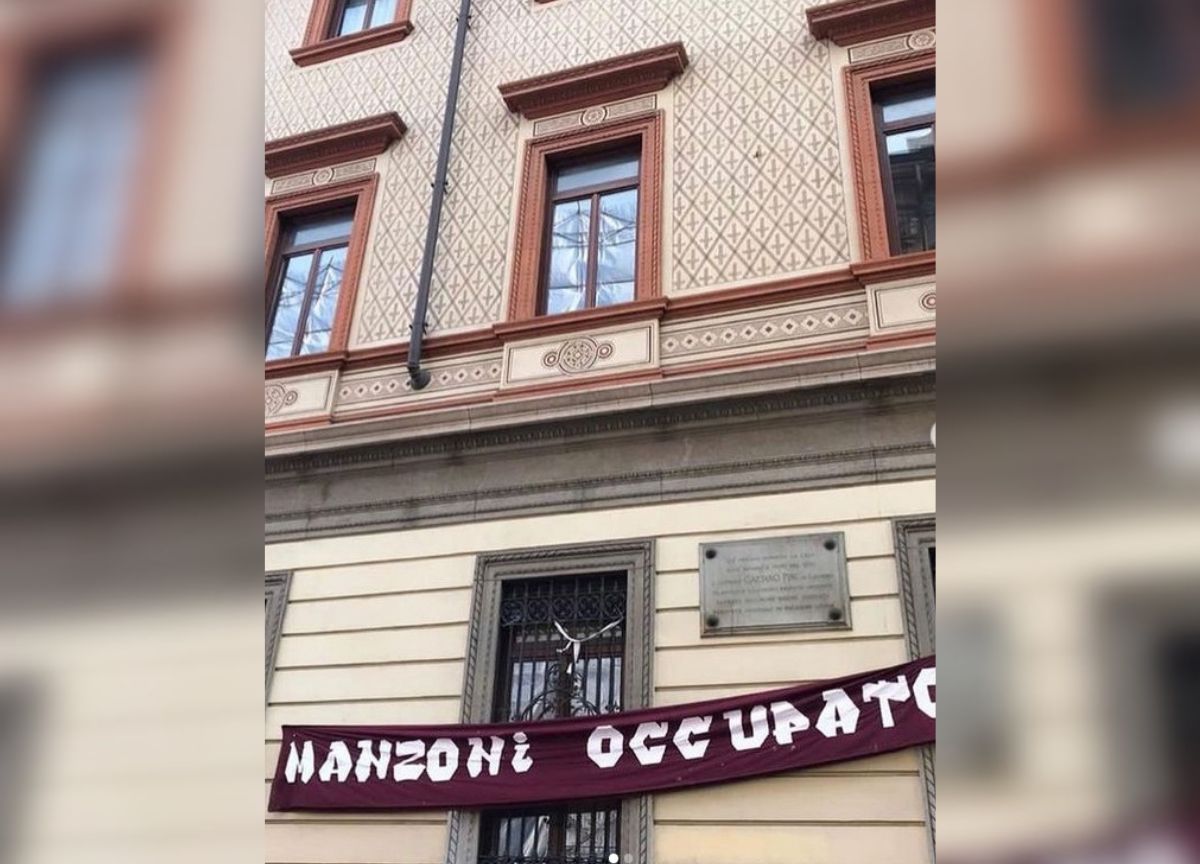 Scuola, occupati i licei “Manzoni” e “Boccioni” Scuola, occupati i licei “Manzoni” e “Boccioni”