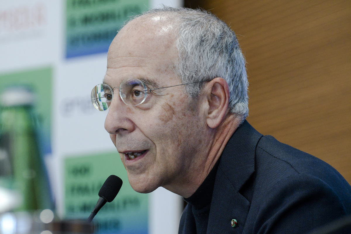 Enel colloca un Sustainability-Linked bond da 1,5 miliardi: boom di richieste Enel colloca un Sustainability-Linked bond da 1,5 miliardi: boom di richieste