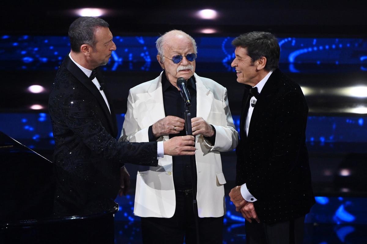 Sanremo, Ciacci: “Gino Paoli deve scusarsi”. L’ira della figlia di Little Tony Sanremo, Ciacci: “Gino Paoli deve scusarsi”. L’ira della figlia di Little Tony