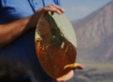 Colombo Industrie Tessili punta su Parigi: vestirà i volti del corto di Garush