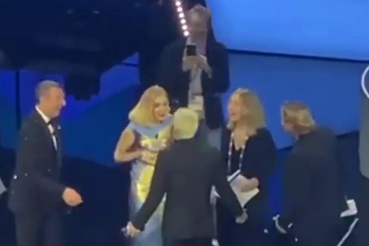 Rosa Chemical a Le Iene: “Il bacio con Fedez tradimento? No, era un gesto…” Rosa Chemical a Le Iene: “Il bacio con Fedez tradimento? No, era un gesto…”