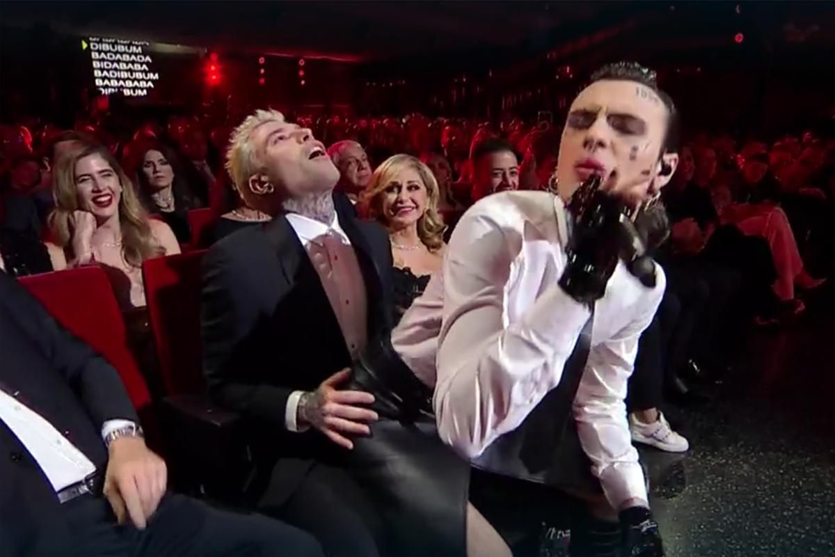 Rosa Chemical a Le Iene: “Il bacio con Fedez tradimento? No, era un gesto…” Rosa Chemical a Le Iene: “Il bacio con Fedez tradimento? No, era un gesto…”