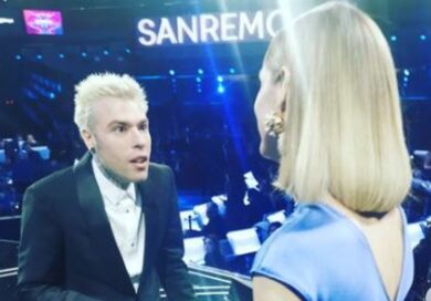 Fedez fermato da un bodyguard davanti al camerino di Chiara Ferragni. Coppia in crisi dopo Sanremo? Ecco che cosa è successo