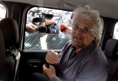 Grillo: “Processo a Ciro? Già scritto. Di Maio-Giuda e Conte il mago di Oz”