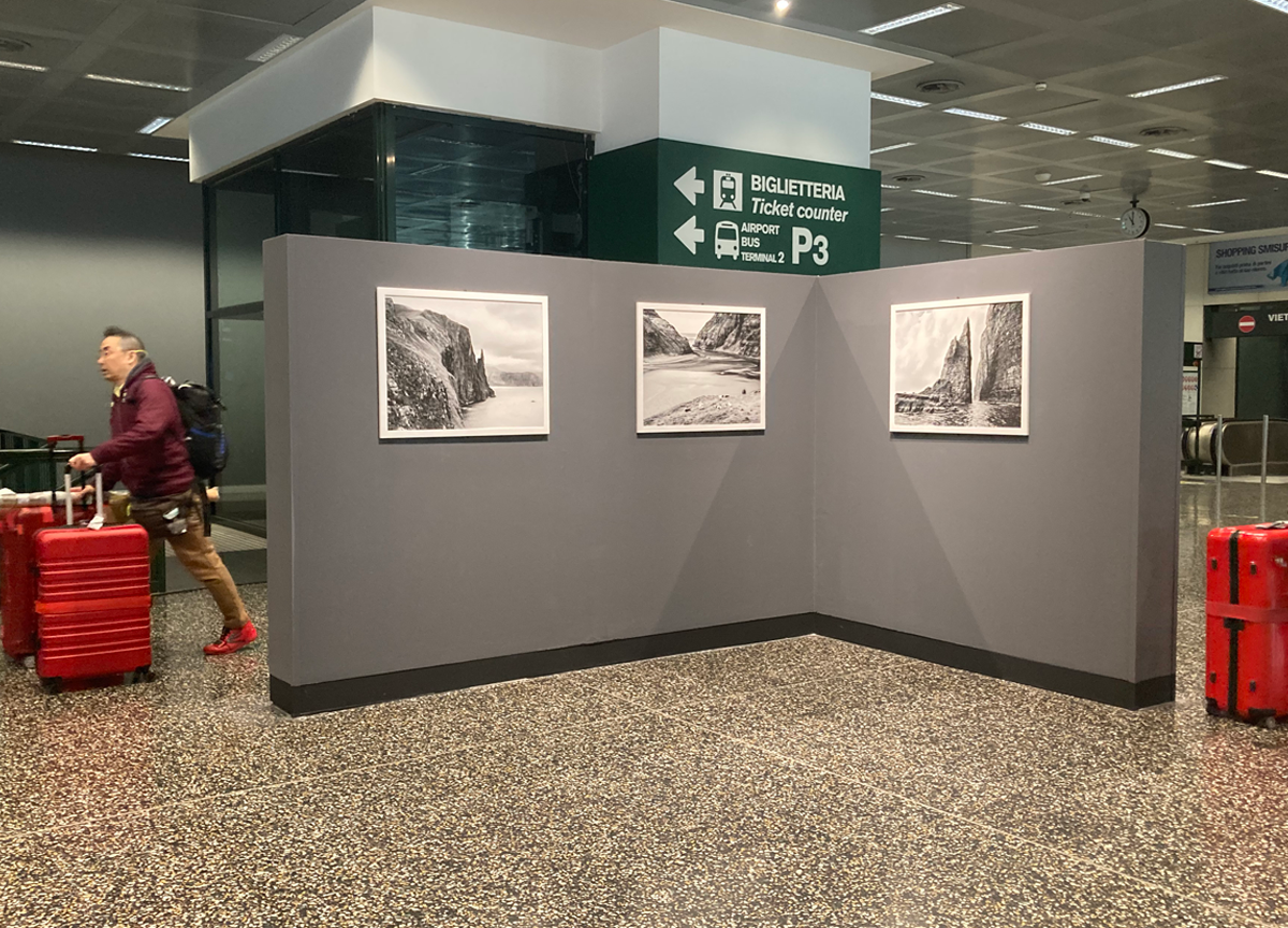 SEA inaugura a Malpensa la mostra “Fær Øer – L’incanto della Luce” SEA inaugura a Malpensa la mostra “Fær Øer – L’incanto della Luce”