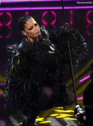 “Non si parlano più”. Ecco perché Elodie ed Emma Marrone non sono più amiche