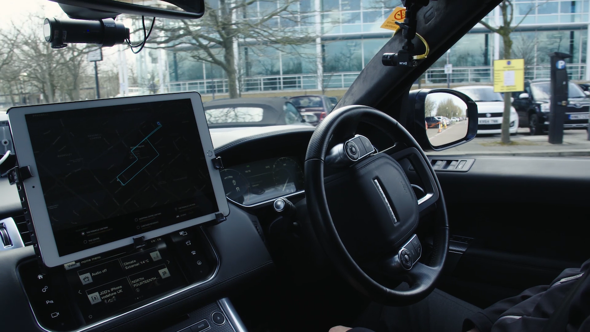 Jaguar Land Rover apre un Engineering Hub in Italia Jaguar Land Rover apre un Engineering Hub in Italia