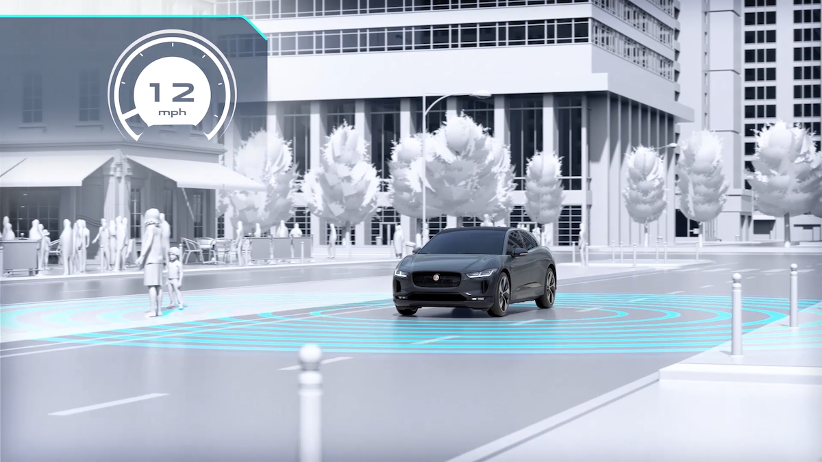 Jaguar Land Rover apre un Engineering Hub in Italia Jaguar Land Rover apre un Engineering Hub in Italia