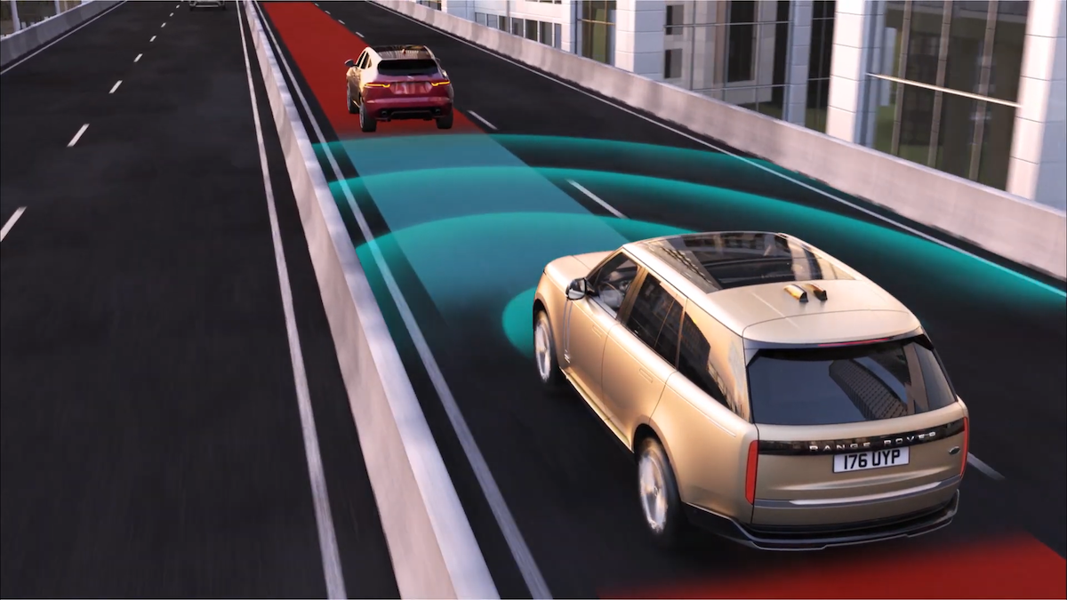 Jaguar Land Rover apre un Engineering Hub in Italia Jaguar Land Rover apre un Engineering Hub in Italia