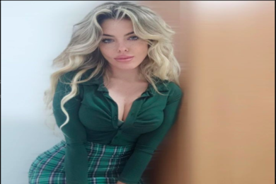 Vittoria De Felice, l’attivista pro Pd che spopola su Tik Tok. FOTO