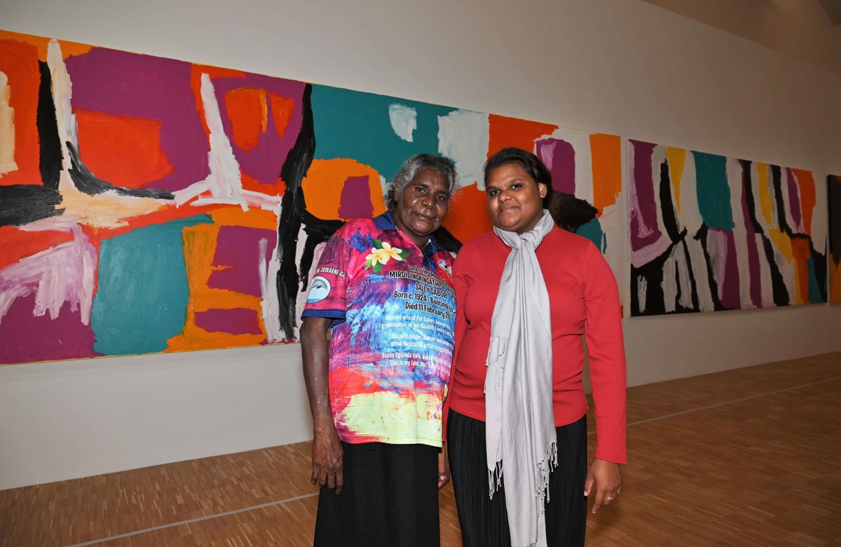 Sally Gabori una grande mostra alla Triennale di Milano