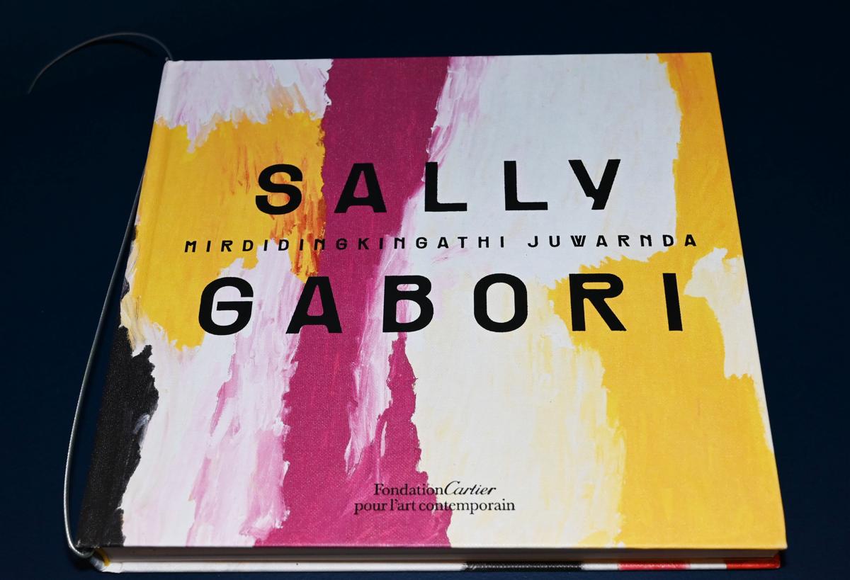 Sally Gabori una grande mostra alla Triennale di Milano