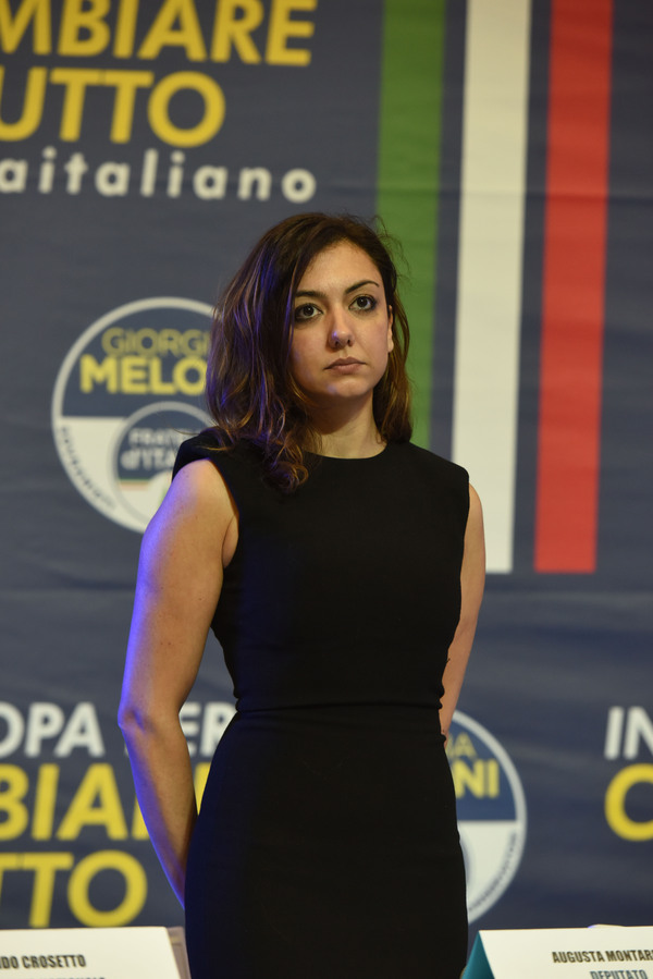 “C’ha ‘ncalamaretto peggio de Zaniolo”, vignetta su Montaruli e “Osho”