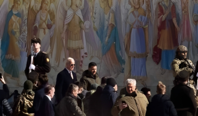 Ucraina, Biden a sorpresa a Kiev sfida Putin. Attesa per Meloni