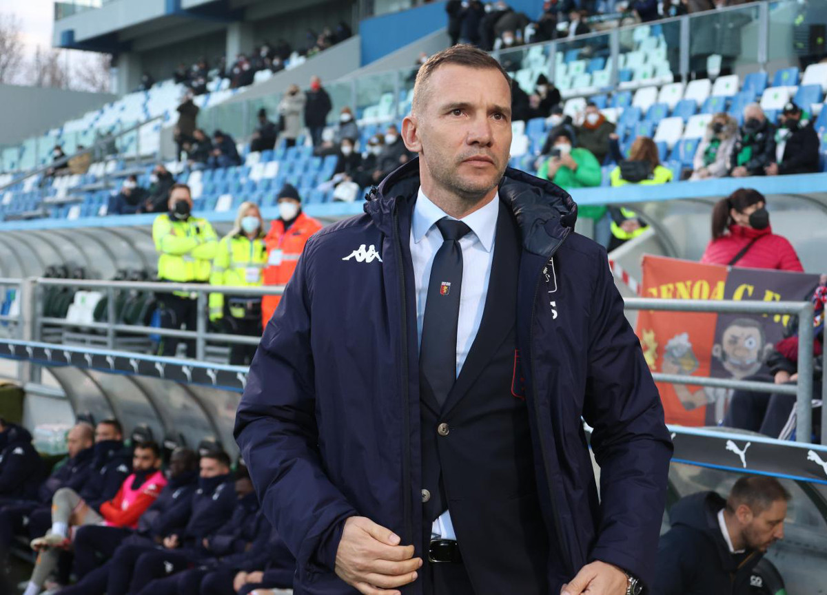 Shevchenko incontra Beppe Sala. E gli dona bandiera dell’Ucraina Shevchenko incontra Beppe Sala. E gli dona bandiera dell’Ucraina