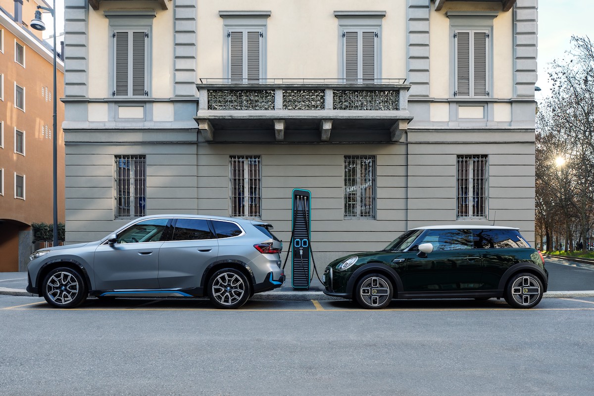 Accordo tra BMW e Plenitude per tariffe dedicate alla ricarica elettrica