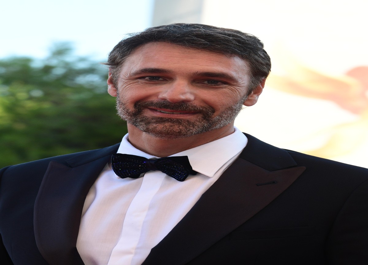 Raoul Bova “tradisce” la moglie Rocìo. Ecco chi è la nuova fiamma dell’attore Raoul Bova “tradisce” la moglie Rocìo. Ecco chi è la nuova fiamma dell’attore