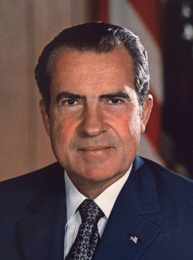 Bonaccini nega di aver ritoccato le sopracciglia e la Rai taglia la bugia. VIDEO