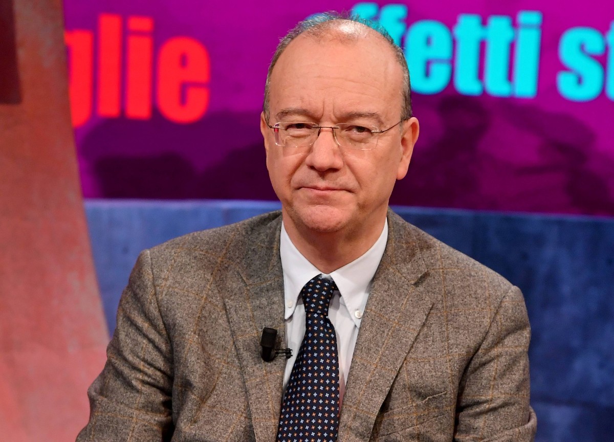 Aggressione al liceo, Valditara boccia la lettera antifascista della preside