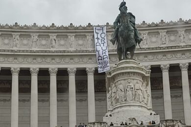 Cospito, giornata decisiva in Cassazione. Nuovo blitz anarchico a Roma
