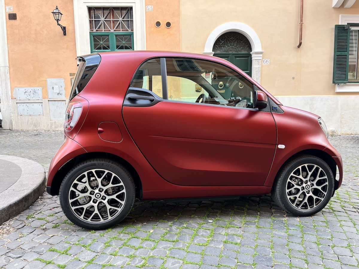smart EQ fortwo racingred: 250 esemplari di passione smart EQ fortwo racingred: 250 esemplari di passione