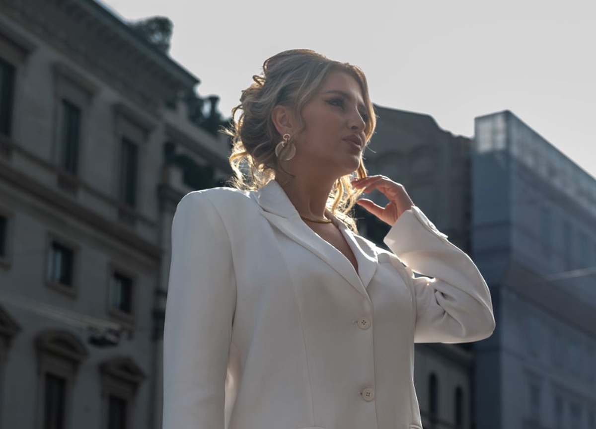 Milano, Beniada Nishani incanta tutti durante la Fashion Week Milano, Beniada Nishani incanta tutti durante la Fashion Week