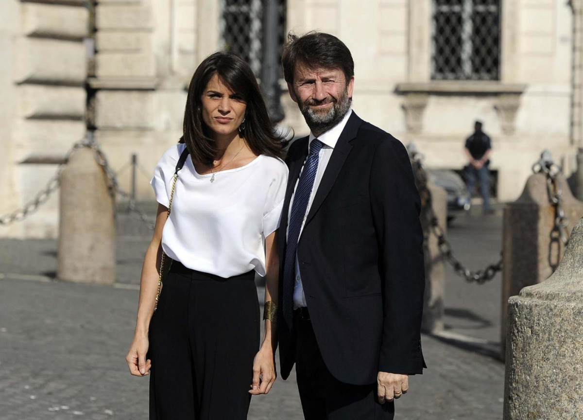 Pd, Franceschini ha scelto Schlein: non sbaglia mai. Una poltrona alla moglie Pd, Franceschini ha scelto Schlein: non sbaglia mai. Una poltrona alla moglie
