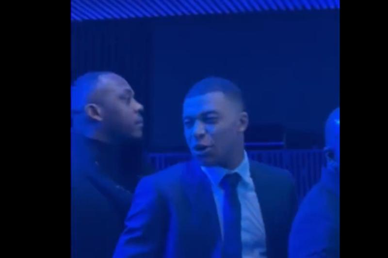 Mbappè “in Italia vengo solo per il Milan”. Kylan e quella maglia rossonera… Mbappè “in Italia vengo solo per il Milan”. Kylan e quella maglia rossonera…