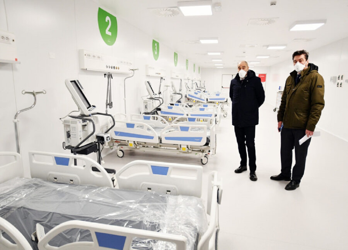 “Dodici respiri”, la storia dell’Ospedale in Fiera. La recensione (insolita) “Dodici respiri”, la storia dell’Ospedale in Fiera. La recensione (insolita)