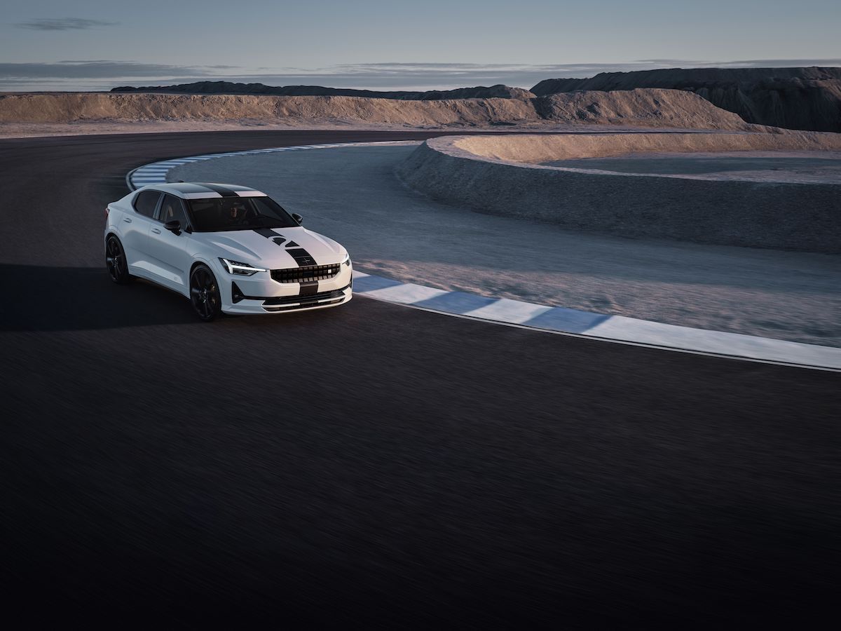 Nuova Polestar 2, un concentrato di potenza e sostenibilità Nuova Polestar 2, un concentrato di potenza e sostenibilità